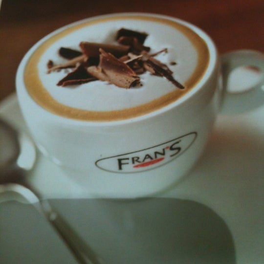 Foto diambil di Fran&#39;s Café oleh Leo F. pada 12/10/2012