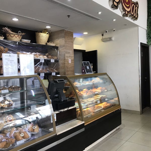 Foto tirada no(a) Bai Bakery مخبز الباي por MOHAMMED em 2/18/2021
