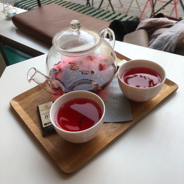 Really nice tea! Must visit. Cozy place and the stuff very helpful