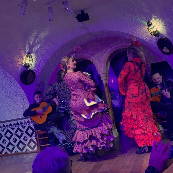 12/4/2021 tarihinde Reem ❄️ziyaretçi tarafından Tablao Flamenco Cordobés'de çekilen fotoğraf