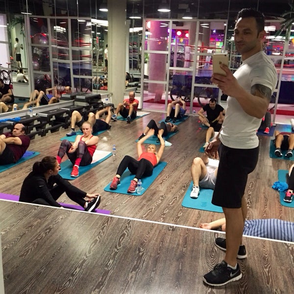 Комарова 28 е спорт Сити