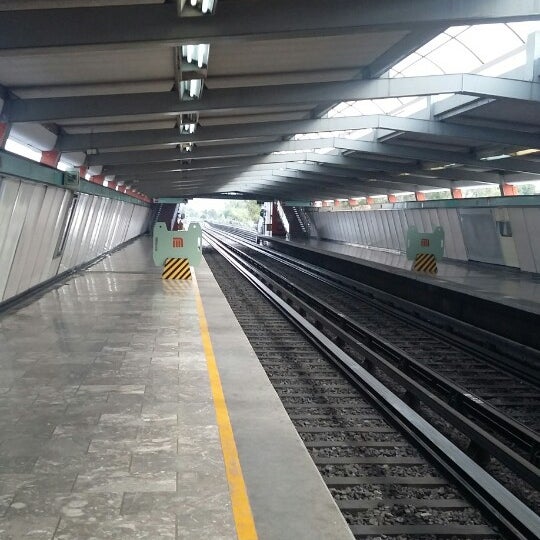 Fotos en Metro Fray Servando (Línea