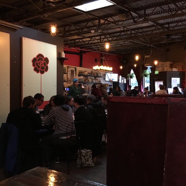 3/7/2016 tarihinde George B.ziyaretçi tarafından Red Star Taco Bar'de çekilen fotoğraf