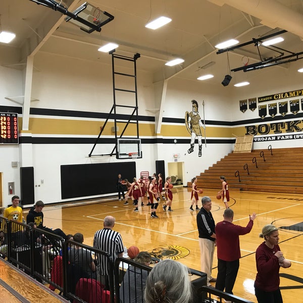 Botkins School 208 S Sycamore St