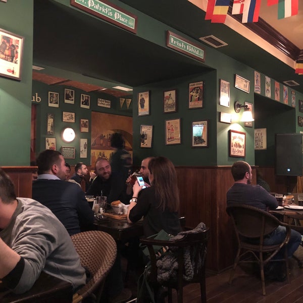 1/27/2018 tarihinde Лариса Б.ziyaretçi tarafından MacLaren&#39;s Irish Pub'de çekilen fotoğraf