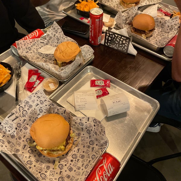 Foto tirada no(a) 160° Burger por SAUD. em 7/19/2021