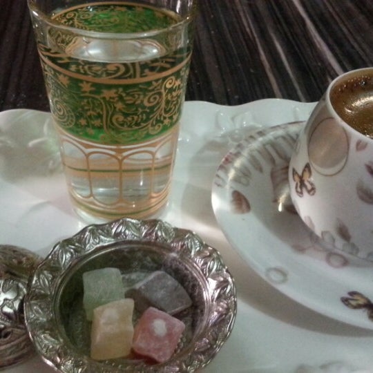 12/14/2013에 gr8 ..님이 İkaros Cafe Kültür Evi에서 찍은 사진