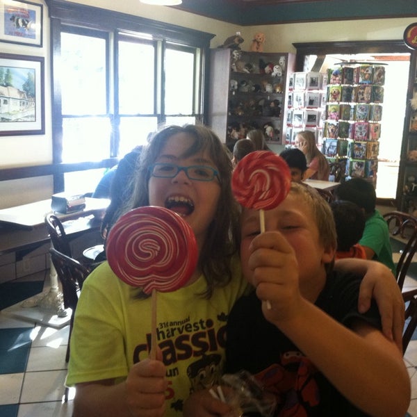 Photo taken at Goody&#39;s Soda Fountain &amp; Candy by Jeannie R. on 9/19/2015