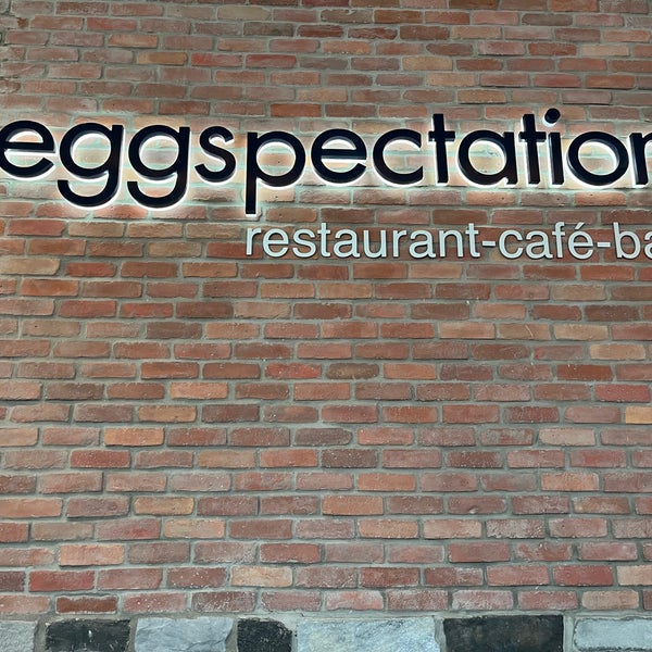 Photo taken at Eggspectation by Luciano S. on 8/11/2022