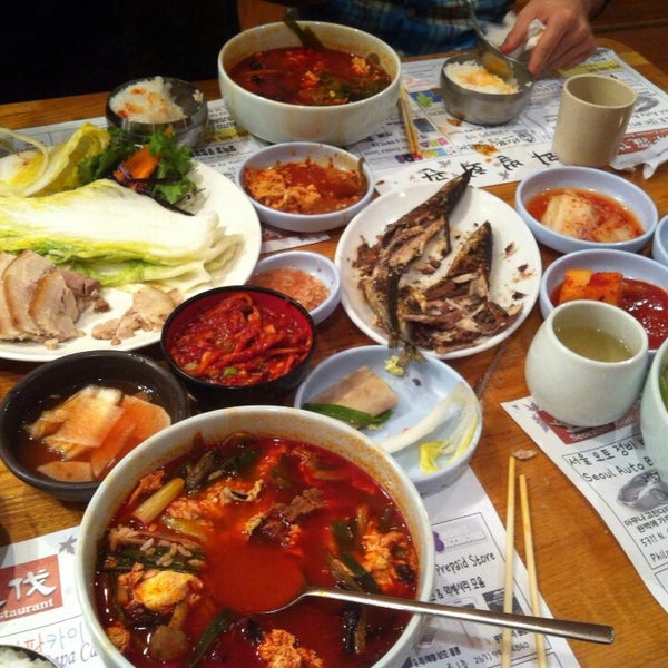 Foto diambil di Seorabol Korean Restaurant oleh Youn Hee L. pada 12/31/2013