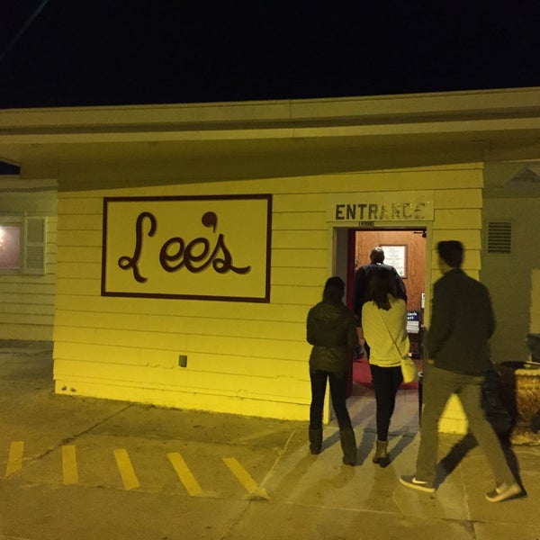 Photo taken at Lee&#39;s Chicken Restaurant by Jay W. on 2/1/2016