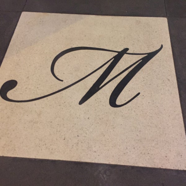 Снимок сделан в The Marquette Hotel, Curio Collection by Hilton пользователем Jay W. 10/17/2015