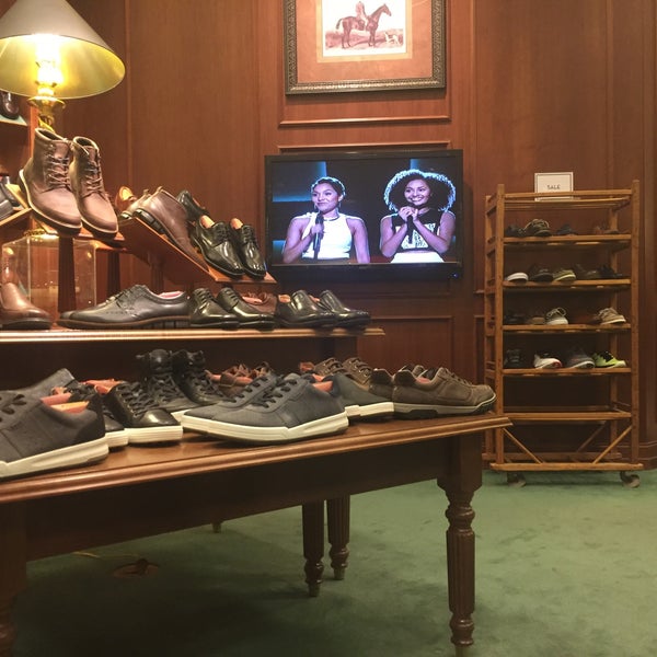 Von Maur - Department Store in Lincoln