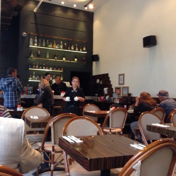 10/8/2013 tarihinde Amnon B.ziyaretçi tarafından cafe bari soho'de çekilen fotoğraf