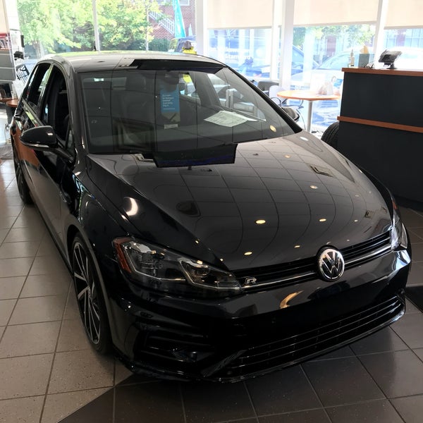 Das Foto wurde bei Prestige Volkswagen of Stamford von Andrew M. am 6/22/2018 aufgenommen