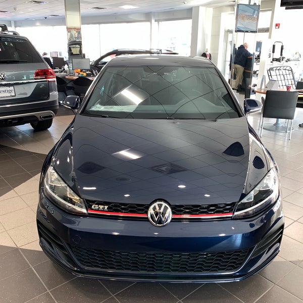 รูปภาพถ่ายที่ Prestige Volkswagen of Stamford โดย Andrew M. เมื่อ 2/26/2019