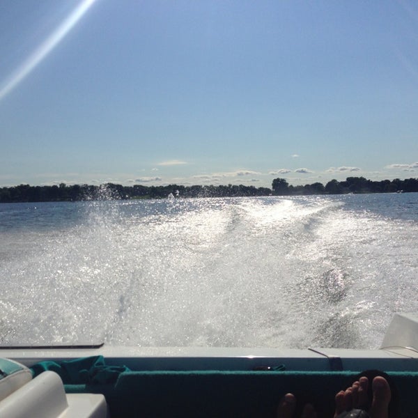 Lafayette Bay, Lake Lake in Beach