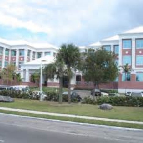 Goodman's Bay Corporate Centre 1 tip