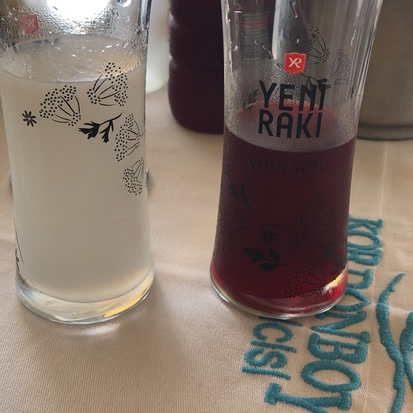 Снимок сделан в Kordonboyu Balık Pişiricisi пользователем Pınar G. 6/13/2019