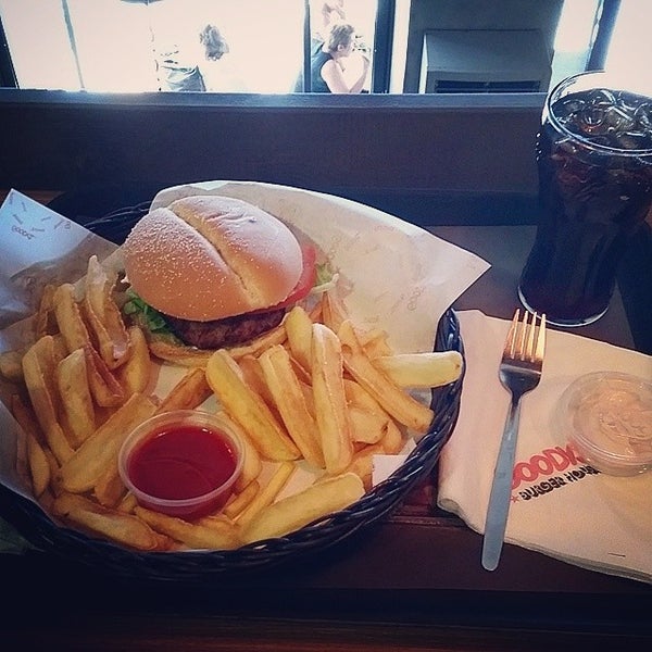 Photo taken at Goody&#39;s Burger House by Chris T. on 8/7/2014