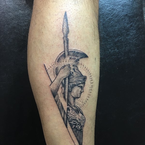 Photo taken at ANGEL TATTOO PİERCİNG by Mete I. on 3/24/2019