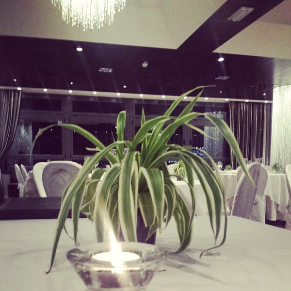 Foto diambil di Quartopiano Suite Restaurant oleh Simone A. pada 10/23/2014