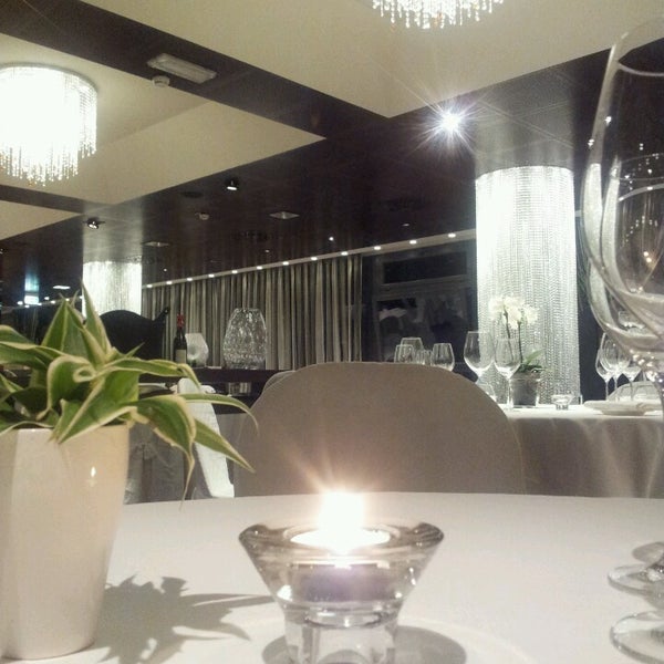 Das Foto wurde bei Quartopiano Suite Restaurant von Simone A. am 9/27/2013 aufgenommen
