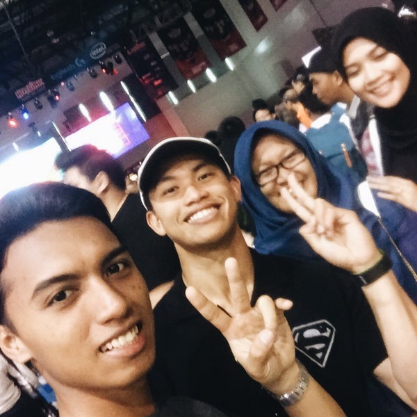 Photos At Comic Fiesta 2015 139 Visitors