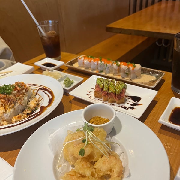 Снимок сделан в Summer Fish &amp; Rice Sushi пользователем SA 3/16/2022