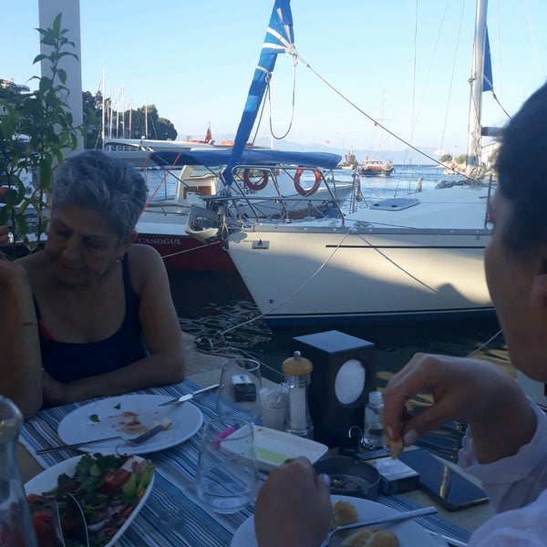 รูปภาพถ่ายที่ Köşem Restaurant โดย Berna B. เมื่อ 8/20/2020