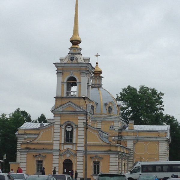 Красное село спб вокзал. Храм святой троицы в красном селе. Красное село санкт-петербург. Малое карлино на карте. Сайты красного села спб.