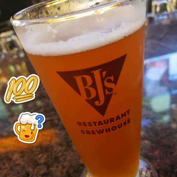 Photo taken at BJ&#39;s Restaurant &amp; Brewhouse by Philip L. on 12/18/2019