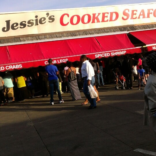 Photo taken at Jessie Taylor Seafood by Awa B. on 4/27/2013