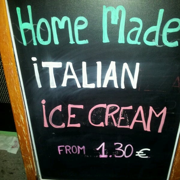Photo taken at Holy Cow Gelateria Italiana by Marigel G. on 9/1/2013