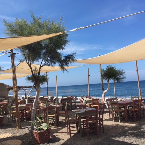 6/14/2016 tarihinde Christos ✈️ C.ziyaretçi tarafından Yalos Santorini'de çekilen fotoğraf