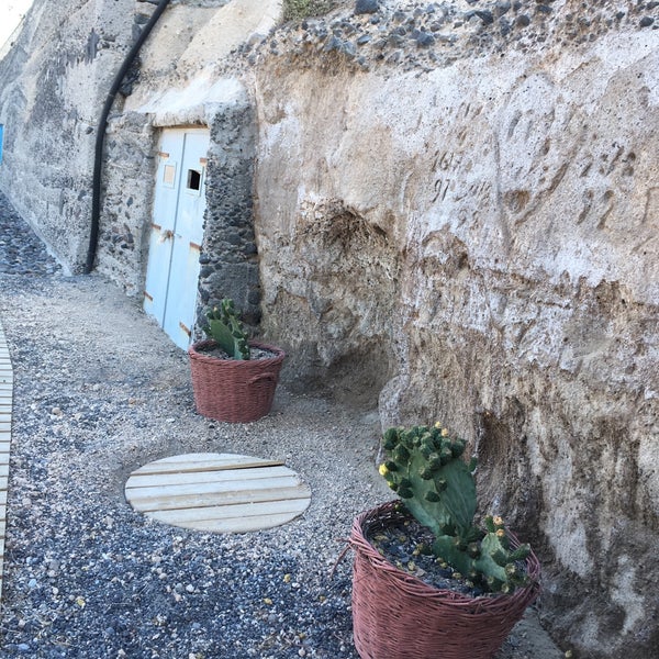 6/11/2016 tarihinde Christos ✈️ C.ziyaretçi tarafından Yalos Santorini'de çekilen fotoğraf