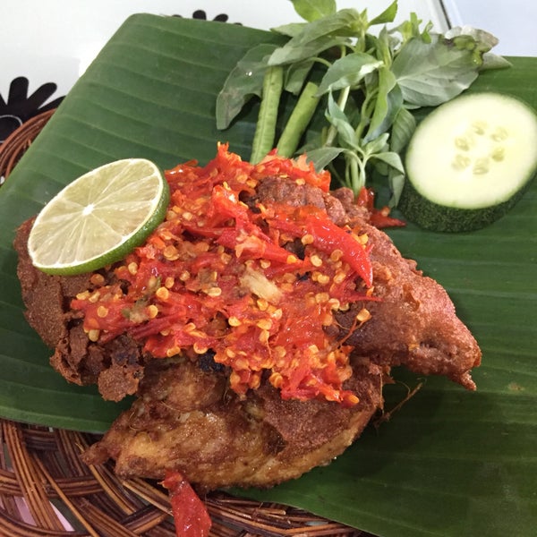 Restoran Ayam Penyet Pak Ri 3 Tips Restoran Ayam Penyet Pak Ri 3 Tips