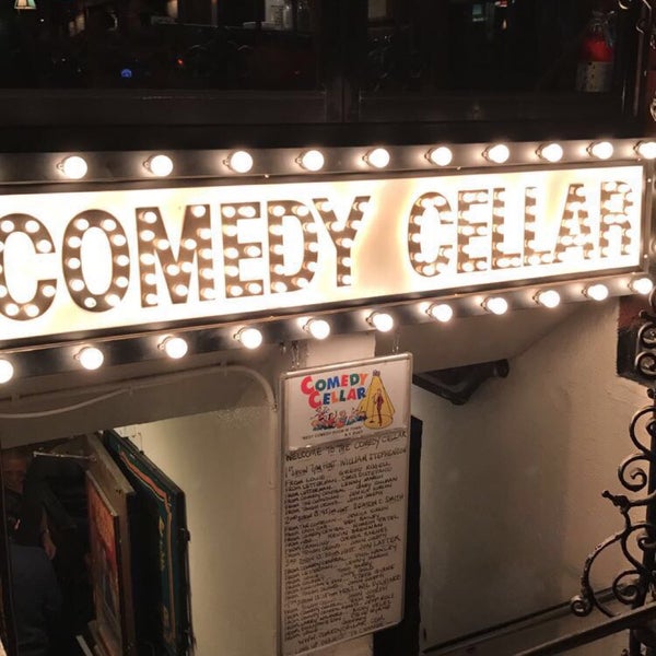 Foto tirada no(a) Comedy Cellar por Jason W. em 9/17/2017