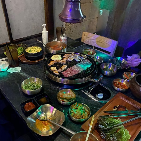 รูปภาพถ่ายที่ miss KOREA BBQ โดย Jason W. เมื่อ 10/14/2021
