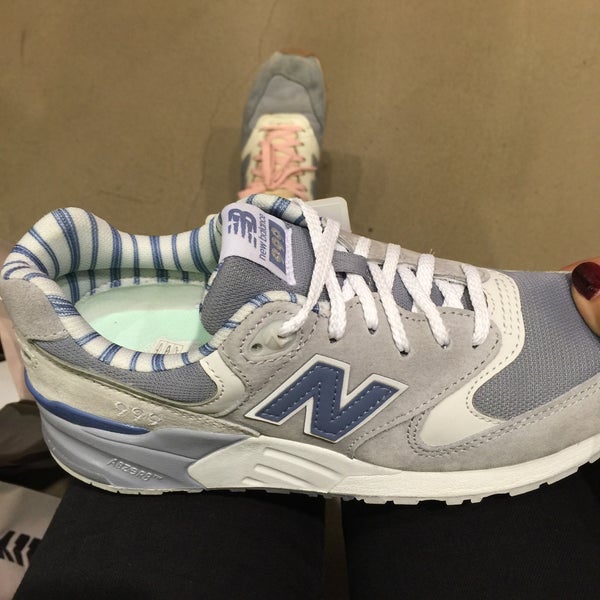 New Balance Shoe Store