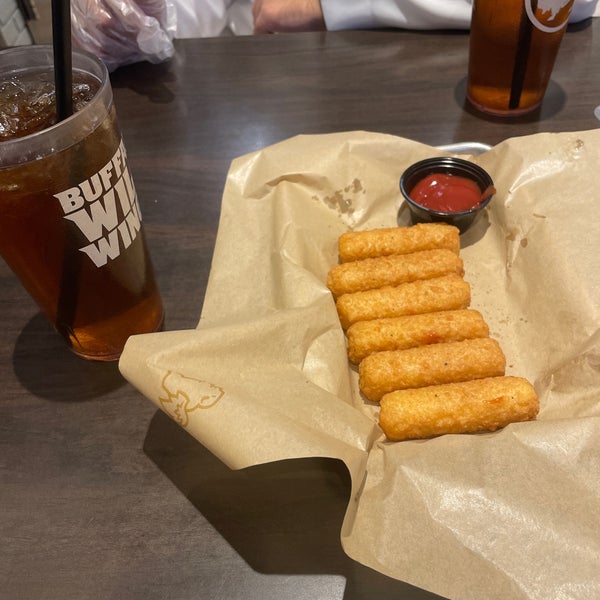 بافالو وايلد وينجز Wings Joint in Al Khobar