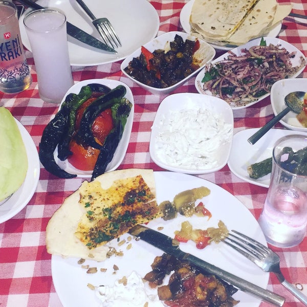 Снимок сделан в Eski Babel Ocakbaşı Restaurant пользователем Sevo S. 6/28/2019