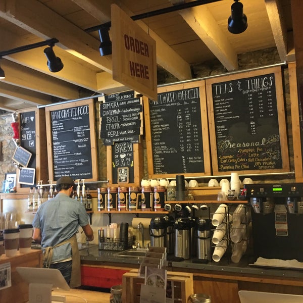 Foto tirada no(a) Parkville Coffee por Doug S. em 9/10/2017