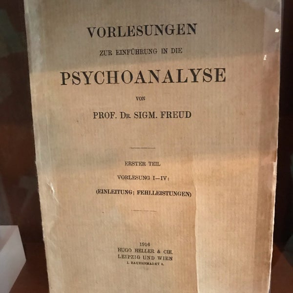 2/23/2019 tarihinde Brad C.ziyaretçi tarafından Sigmund Freud Museum'de çekilen fotoğraf