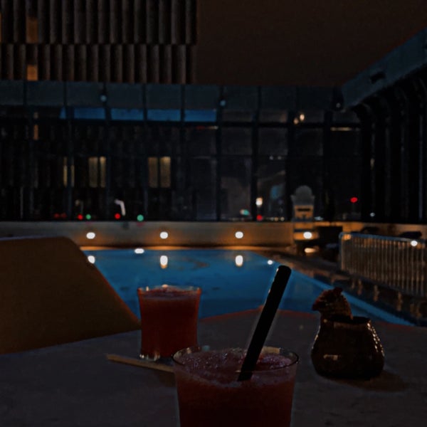 Aqua Lounge Club - Лаунж-бар в Charlotte