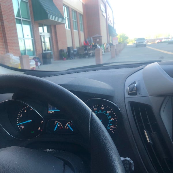 Photo taken at Hy-Vee by Rebecca B. on 5/4/2019