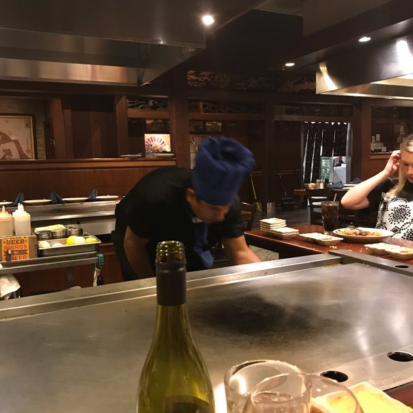 Foto tirada no(a) Sakura Japanese Steak, Seafood House &amp; Sushi Bar por Danny C. em 6/23/2019
