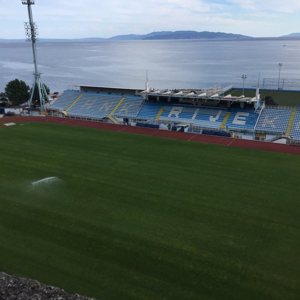 Foto tirada no(a) NK Rijeka - Stadion Kantrida por Ivan B. em 6/25/2015
