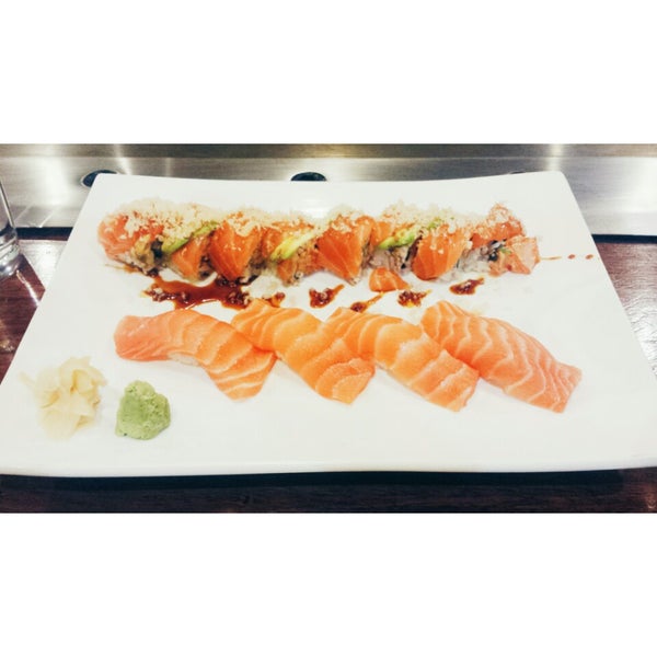 Photo taken at Sakura Japanese Steak, Seafood House &amp; Sushi Bar by Vicky L. on 2/10/2015
