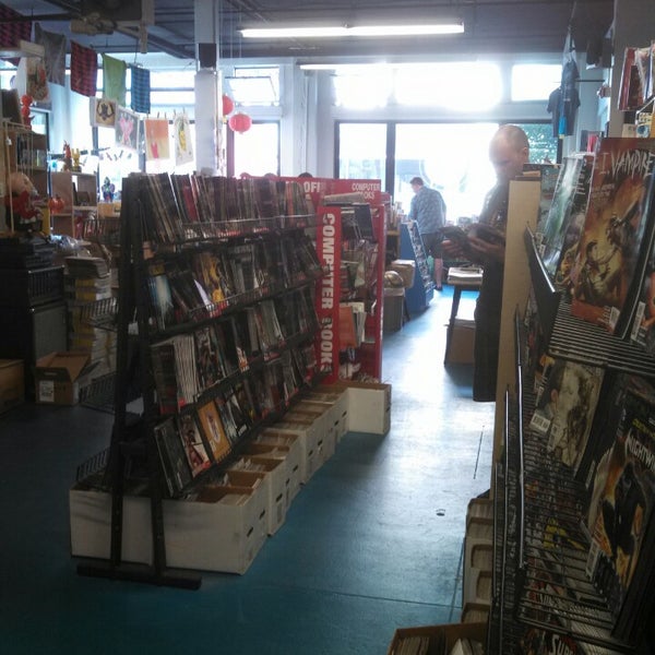 Photo taken at Floating World Comics by AJ. R. on 6/19/2013